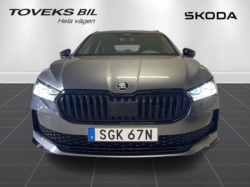 Bild 5 av Škoda Superb iV Kombi COMBI SPORTLINE 1,5 TSI 204 HK 6 VXL DSG