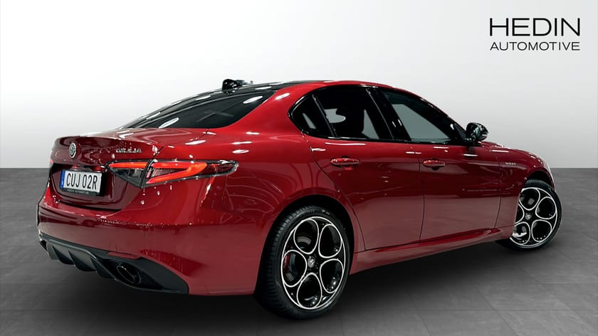 Bild 2 av Alfa Romeo Giulia veloce plus 2 0 280hk turbo at8 awd