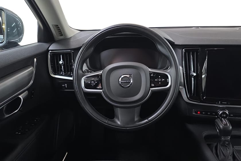 Bild 3 av Volvo V90 D4 AWD Momentum Advanced Edition