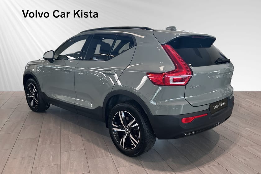 Bild 4 av Volvo XC40 B4 FWD Bensin Plus Dark B-Kam H/K