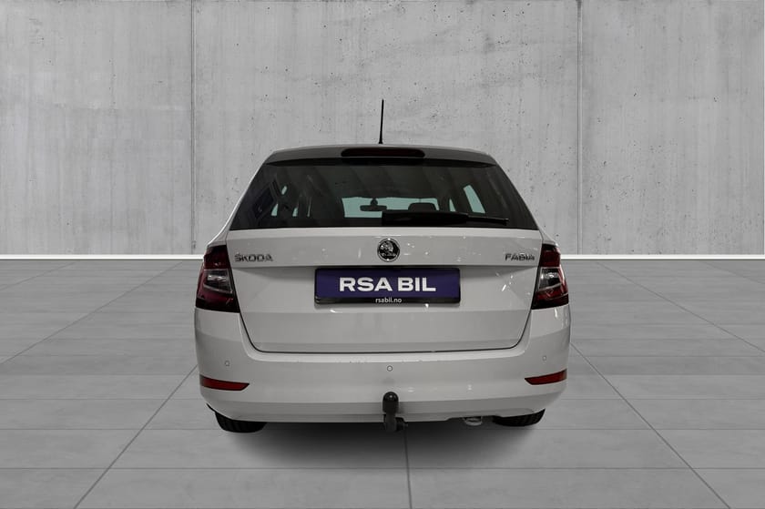 Bilde 4 av Škoda Fabia Stasjonsvogn Style 110HK, Automat, Godt utstyrt, Ryggekam, h.feste