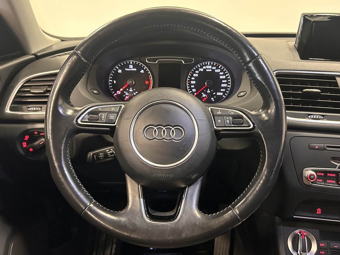 Audi Audi Q3 — bild 14