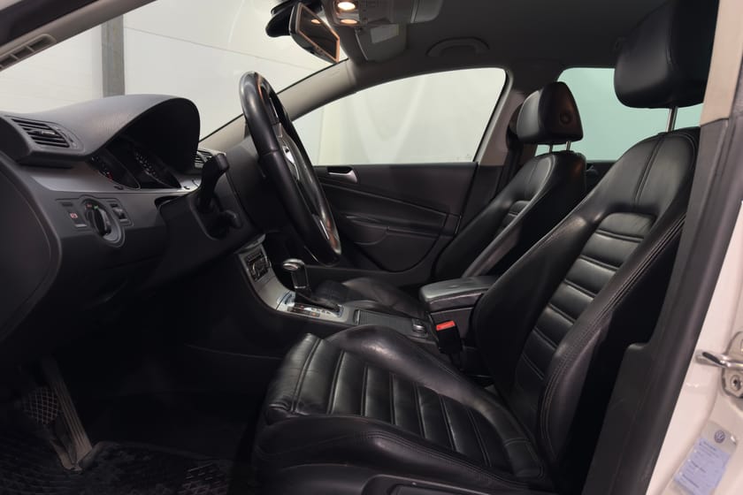 Bild 2 av Volkswagen Passat Variant 2.0 TDI DPF 4Motion R-LINE