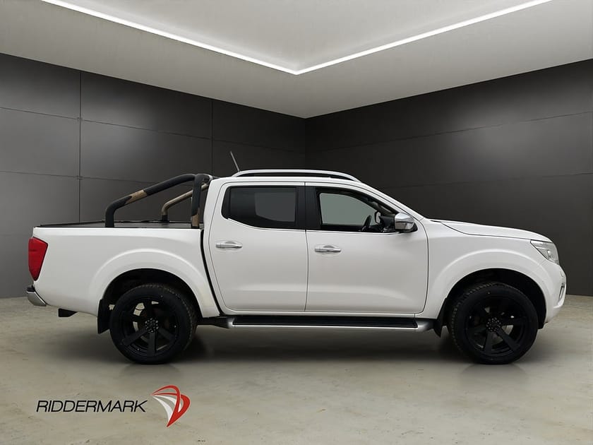 Bild 2 av Nissan Navara Dubbelhytt Tekna 2.3 4WD Drag 360° Diff Taklucka Skinn