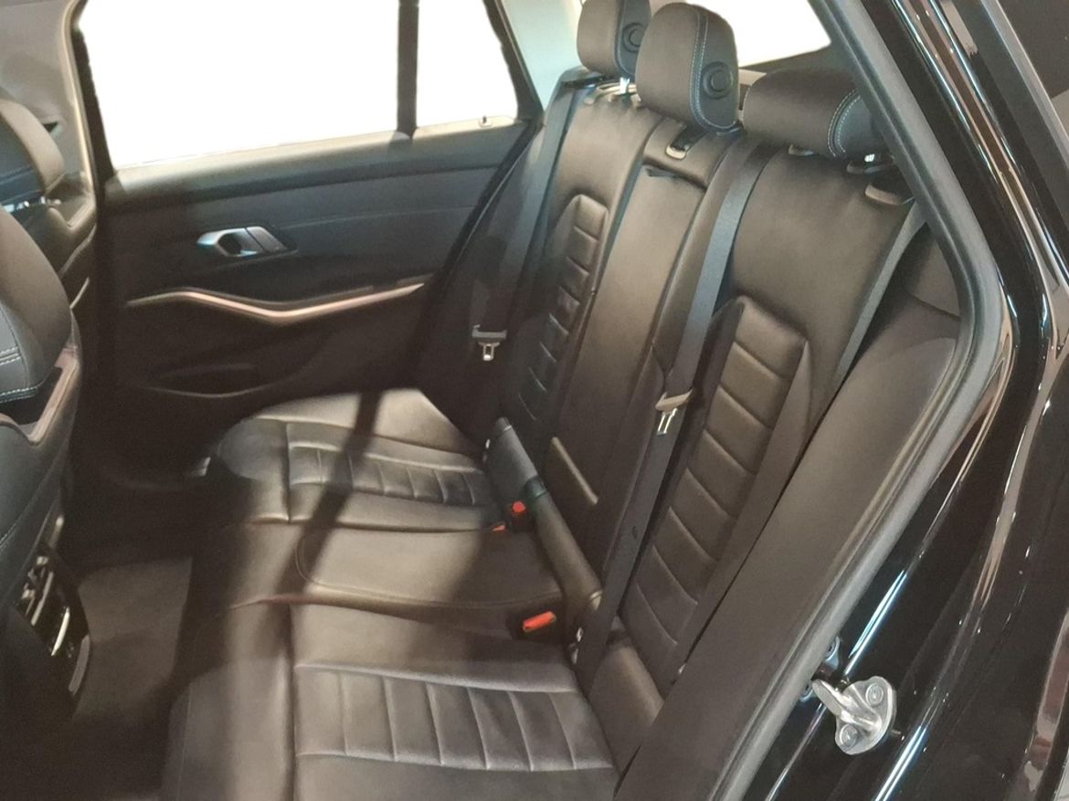 BMW BMW 330e xDrive Touring — bild 21