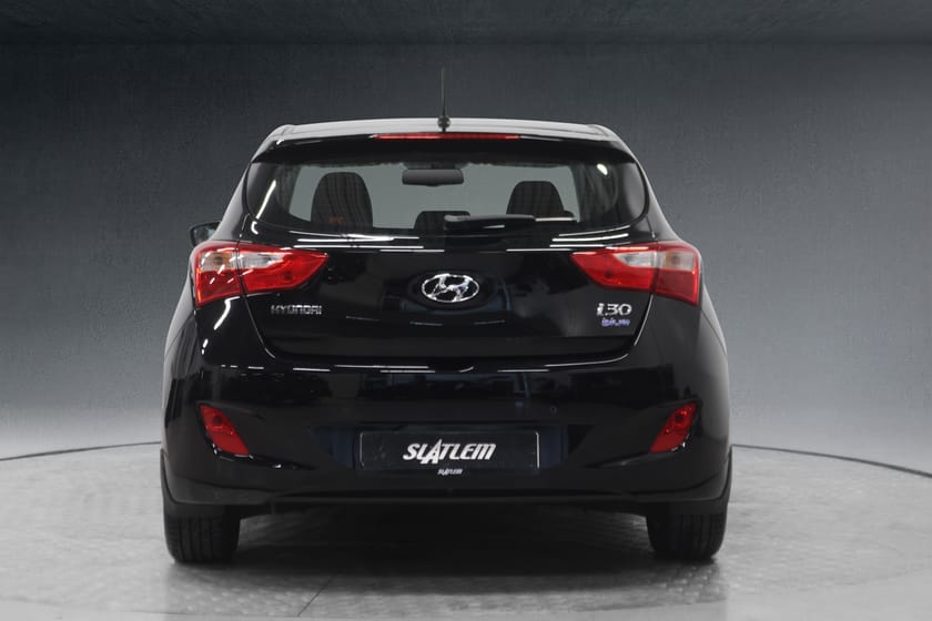 Bilde 4 av Hyundai i30 5-dørs 1,6 CRDi 110hk|RATTVARME/CRUISE/P.SENSOR/NAVI