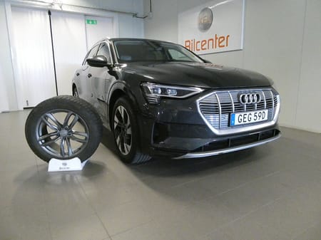 Audi e-tron 55 quattro Drag-Adaptiv-Kamera-Värmare-CockPit-Navi-SoV