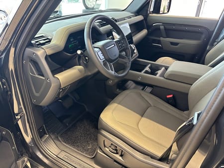 Land Rover Defender P300e PHEV 110 X-Dynamic SE