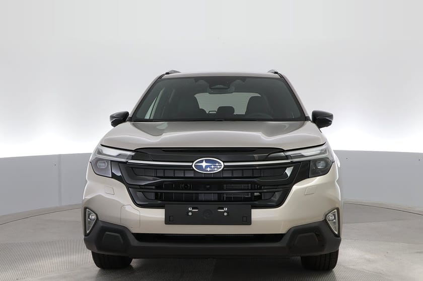 Bild 2 av Subaru Forester e-Boxer Limited AUT Navigation Adaptiv Farth B-kamera