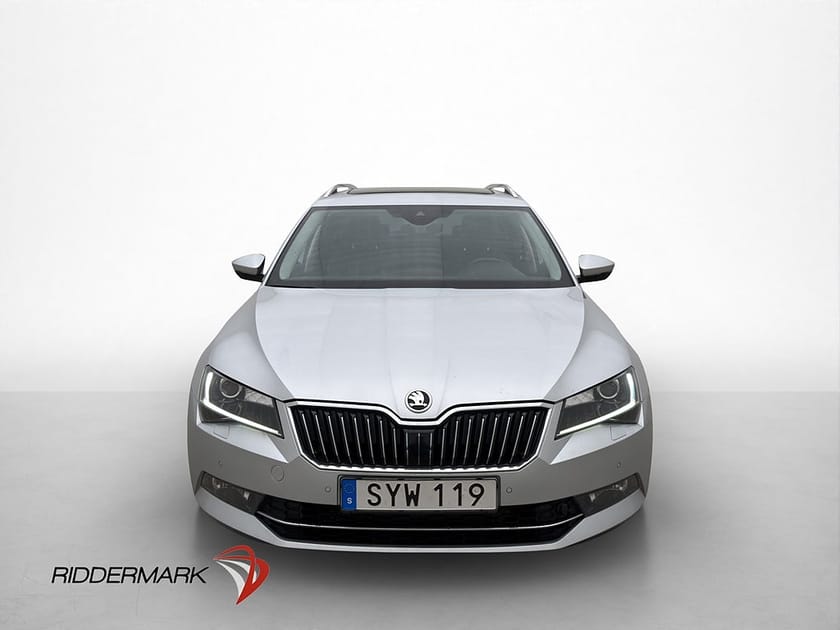Bild 2 av Škoda Superb Kombi Skoda 190hk 4x4 L&K Värm Pano Canton Kamera Navi Drag