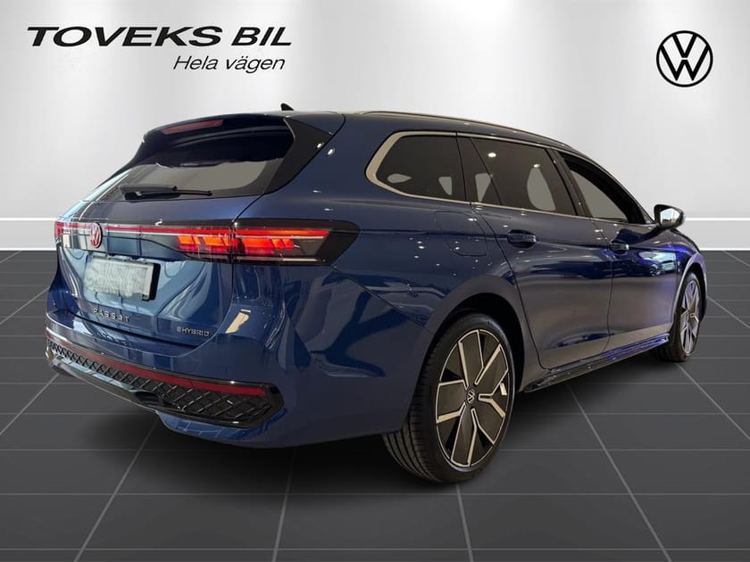 Bild 5 av Volkswagen Passat Variant eHybrid R-LINE 272HK 2026 SWE EDITION | AUGUSTI BOOST 25.000 EXTRA RABATT