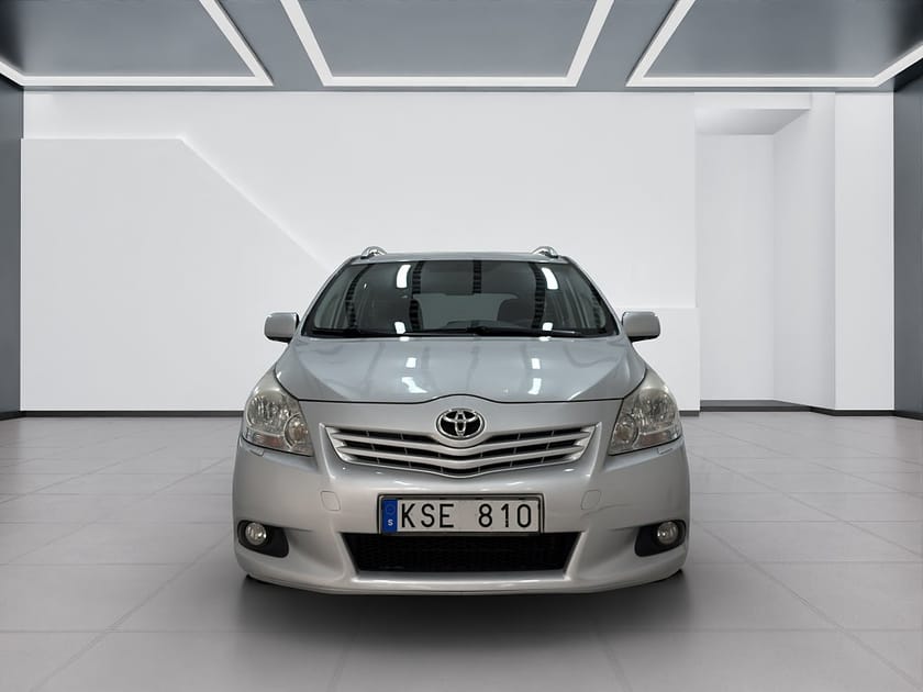 Bild 2 av Toyota Verso 1.8 Valvematic/Ny Besiktad/Ränta 1.95%