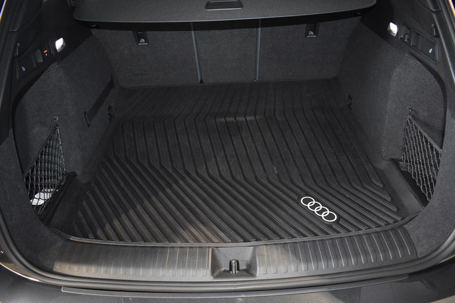 Audi Q6 e-tron e-tron SUV quattro 285 kW 2024, bild 6/6