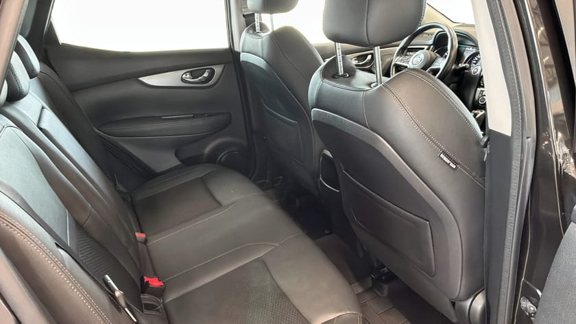 Bild 5 av Nissan Qashqai DIG-T 115 TEKNA 2WD XTRONIC 18" PFEB