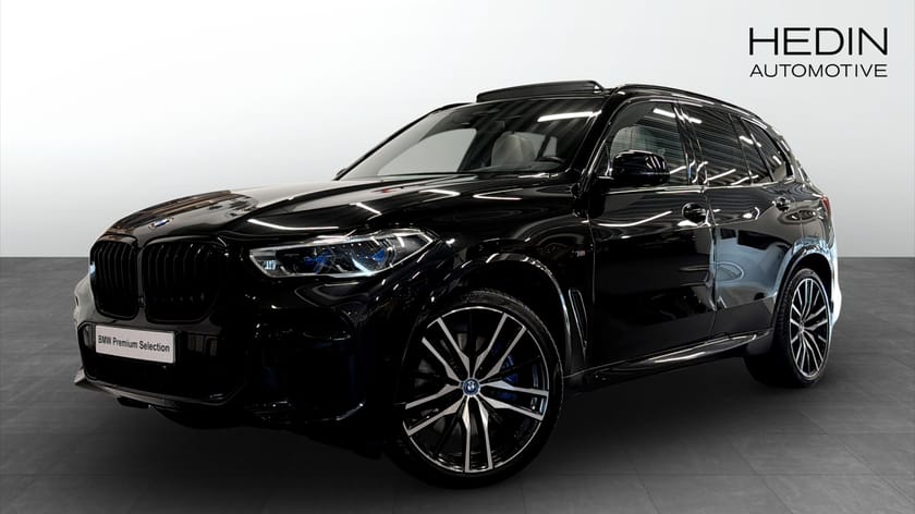 Bild 1 av BMW X5 M50i Pano skylounge B&W Massage Integral Ventilerade