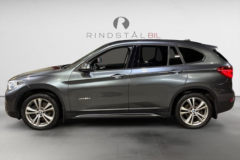 Bild 4 av BMW X1 xDrive20d 190 HK AUT SPORT LINE DRAG HUD NAVI M&K 18"