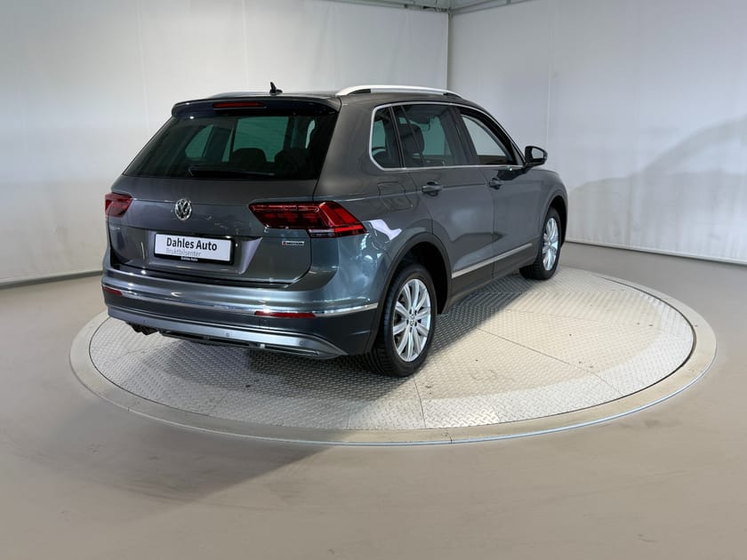 Bilde 3 av Volkswagen Tiguan 2,0 150hk 4M Highline ACC/Krok/Active info/Webasto/Kam