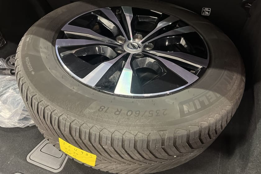 Bild 5 av Volvo XC60 Recharge T6 Core Edition *V-Hjul/Drag/Pano*