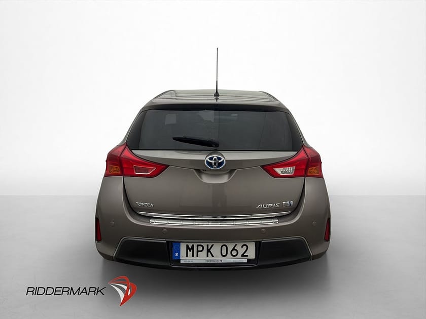 Bild 5 av Toyota Auris Hybrid 136hk Executive Pano Kamera Navigation