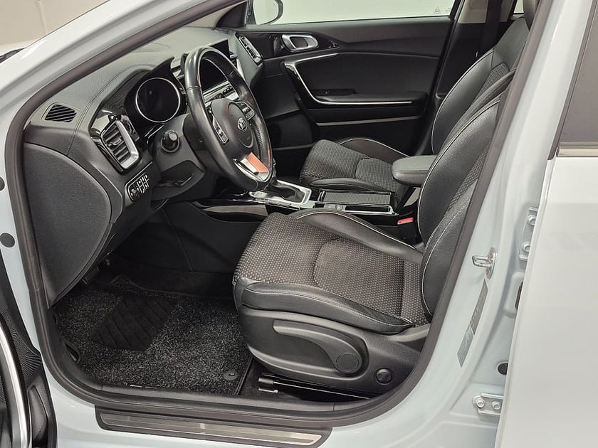 Bild 2 av Kia Ceed Sportswagon Plug-in Hybrid Plug in 141HK Advance Plus