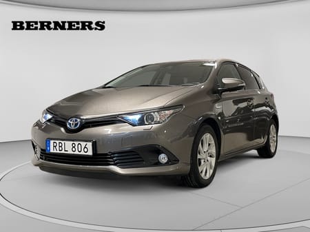 Toyota Auris Hybrid e-CVT 136hk