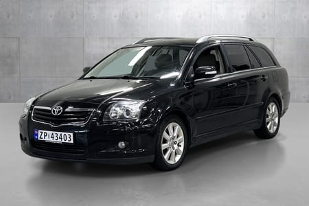 Toyota Avensis Stasjonsvogn NB, selges med div feil, les tilstandsrapport.