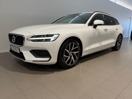 Volvo V60 T5 Momentum Edition / dragkrok / sensorer / farthållare /