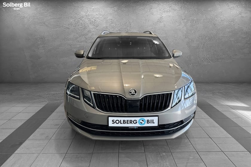 Bilde 2 av Škoda Octavia Stasjonsvogn 4x4/ Automat/ Adaptiv Cruise/ Hengerfeste/ Rattvarme