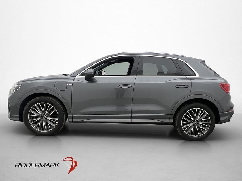 Bild 4 av Audi Q3 45 TFSI e Full S Line Moms Leasebar Cockpit Kamera