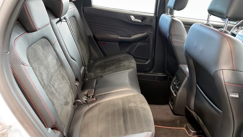 Bild 5 av Ford Kuga Plug-In Hybrid ST-Line X 2.5 225HK Drag
