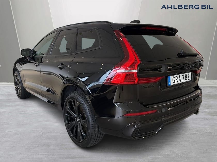 Bild 3 av Volvo XC60 T6 Ultra Black Edition, Klimatpaket, Bowers & Wilkins Högtalare, Dragkrok Halvautomatisk, Parkeringskamera 360, Google Maps