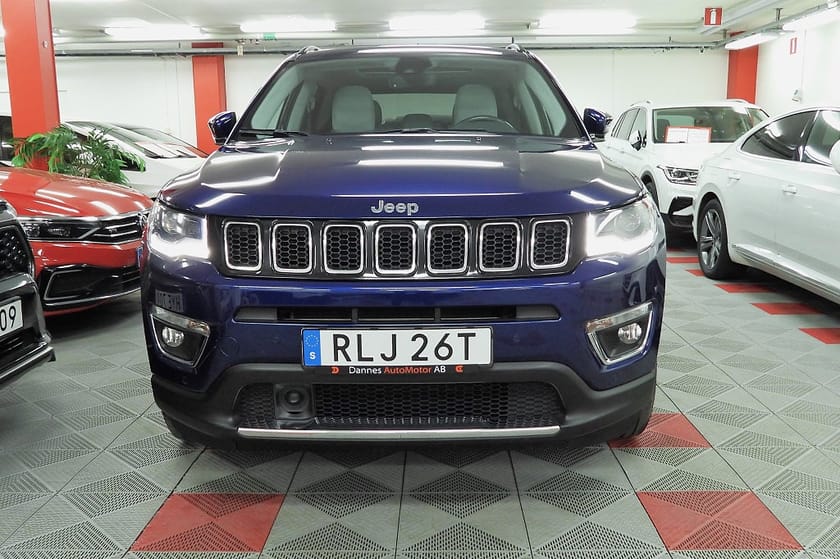 Bild 3 av Jeep Compass 4xe PHEV AWD Plug-in Hybrid Panorama SoV Hjul