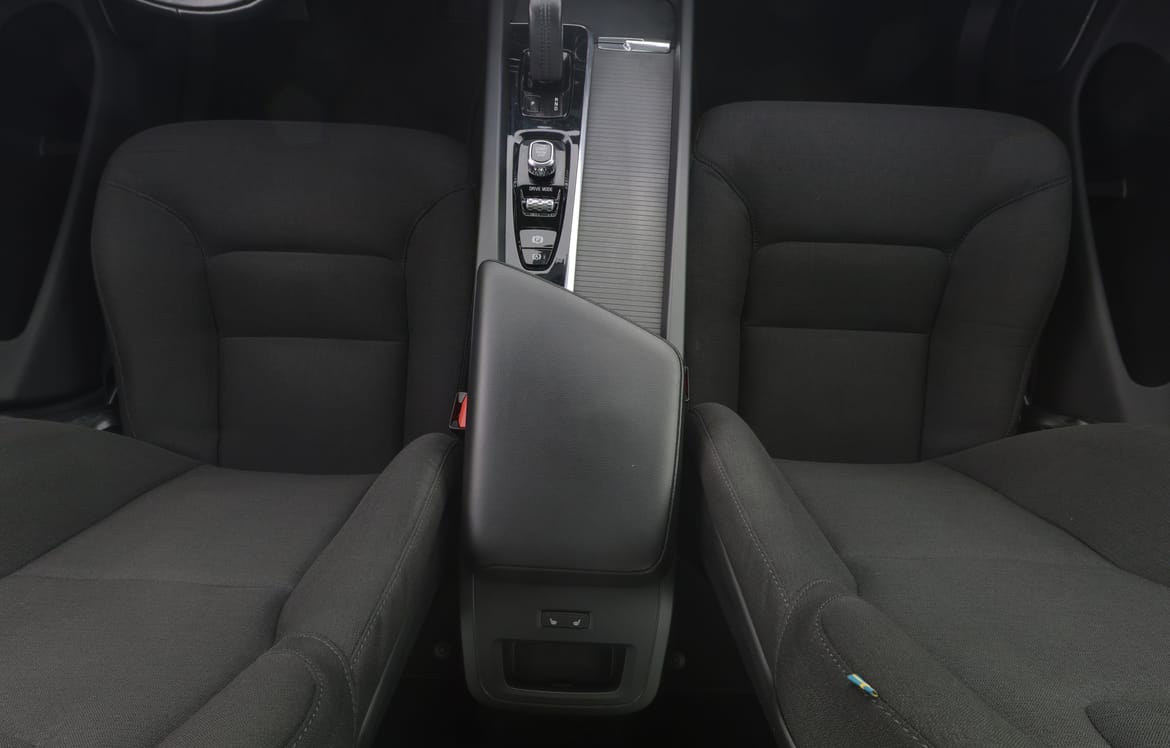 Volvo XC60 2021 - miniatyr 9