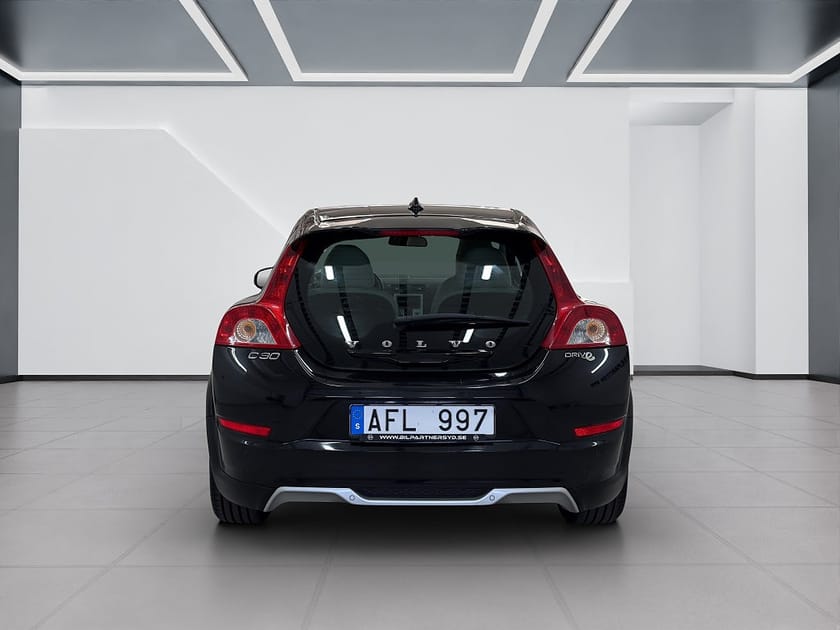 Bild 5 av Volvo C30 D2 Summum/Ny Besiktad/SOV-Däck/Skinn/Elstolar
