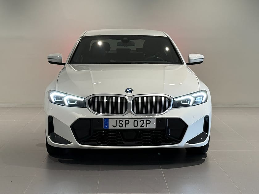 Bild 2 av BMW 330e xDrive Sedan M Sport Drag Adaptiv Farth. Rattv 18" HiFi