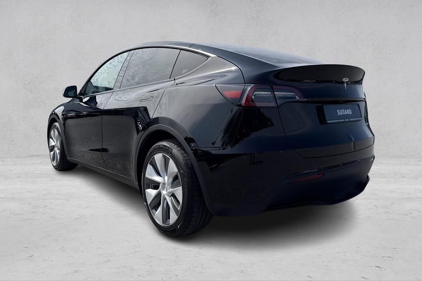 Bilde 3 av Tesla Model Y Long Range AWD LR/AWD/H.feste/Panorama/Skinn/2 hjulsett++