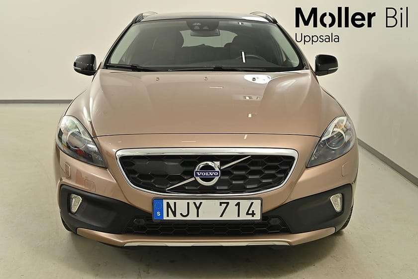 Bild 4 av Volvo V40 Cross Country D4 177hk Summum, Pano, B-Kam, Värmare