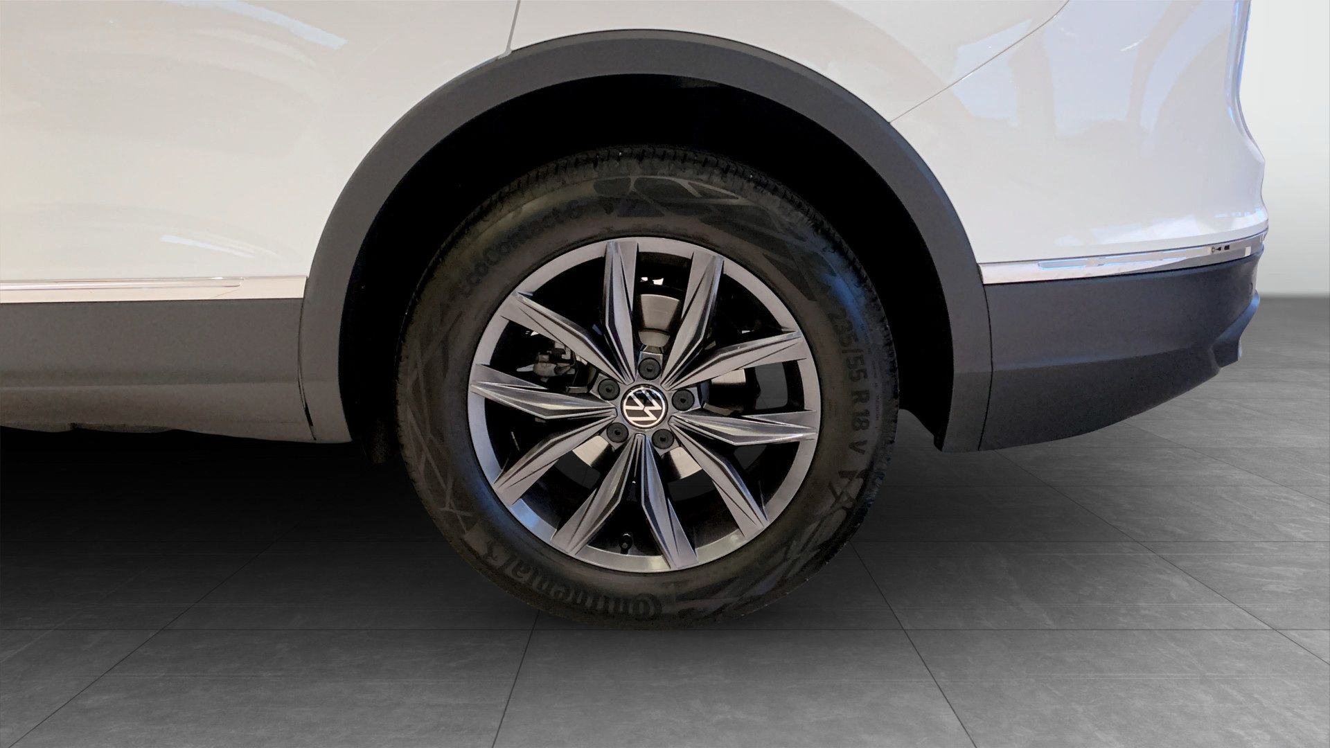 Volkswagen Tiguan 2023, bild 6/10