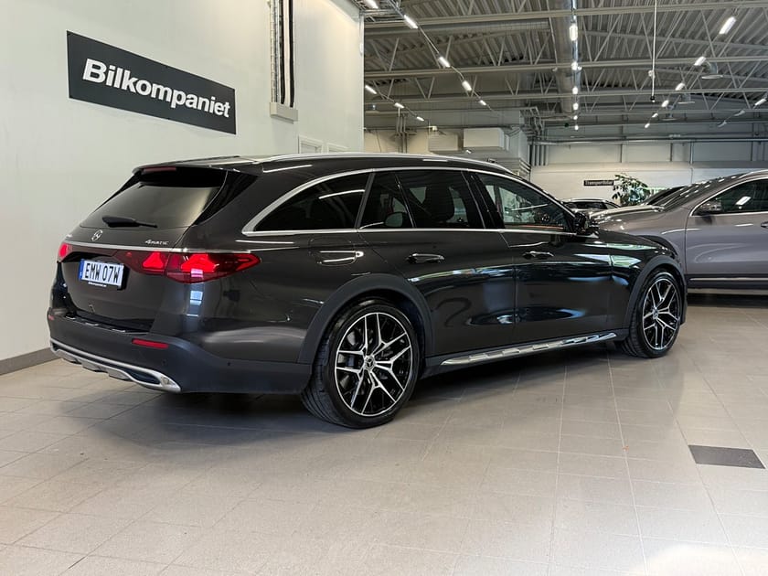 Bild 3 av Mercedes-Benz E 300 de 4MATIC All-Terrain 9G-Tronic Euro 6