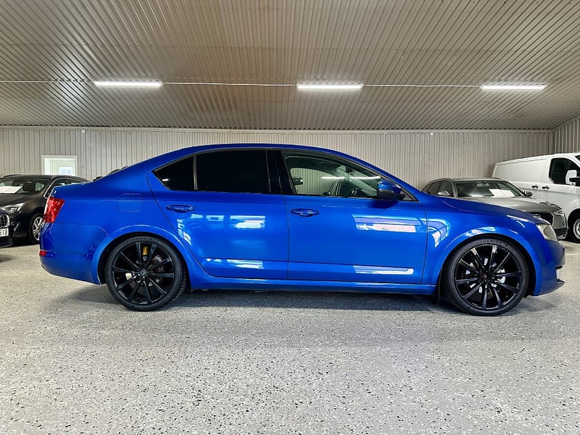 Bild 3 av Škoda Octavia Skoda 1.6 TDI Ambition Euro 5 Kamrem Bytt Nya däck Ny bess
