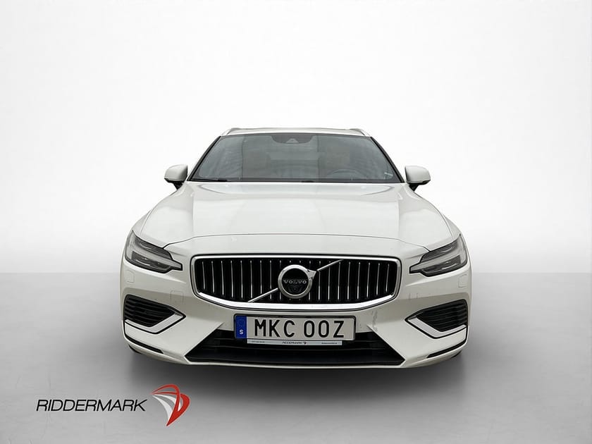 Bild 2 av Volvo V60 Twin Engine AWD 392hk Inscription HuD Pano BLIS