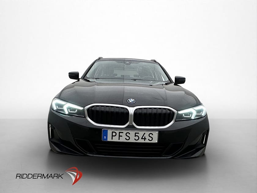 Bild 2 av BMW 330e xDrive Touring 292hk MOMS CarPlay Dragkrok Sensorer