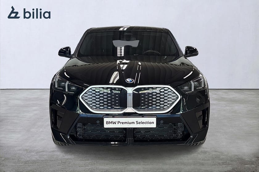 Bild 5 av BMW iX2 xDrive30 xDrive 30 M-Sport | Aktiv farth. | Tonade rutor