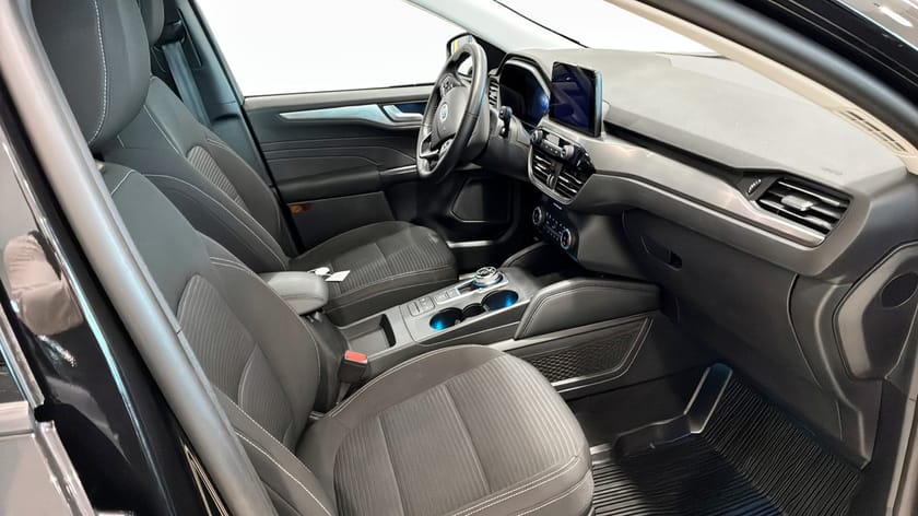 Bild 3 av Ford Kuga Plug-In Hybrid TITANIUM 2.5 FWD 225HK CVT