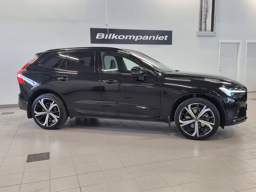 Bild 2 av Volvo XC60 B4 AWD Geartronic Ultimate Dark Euro 6