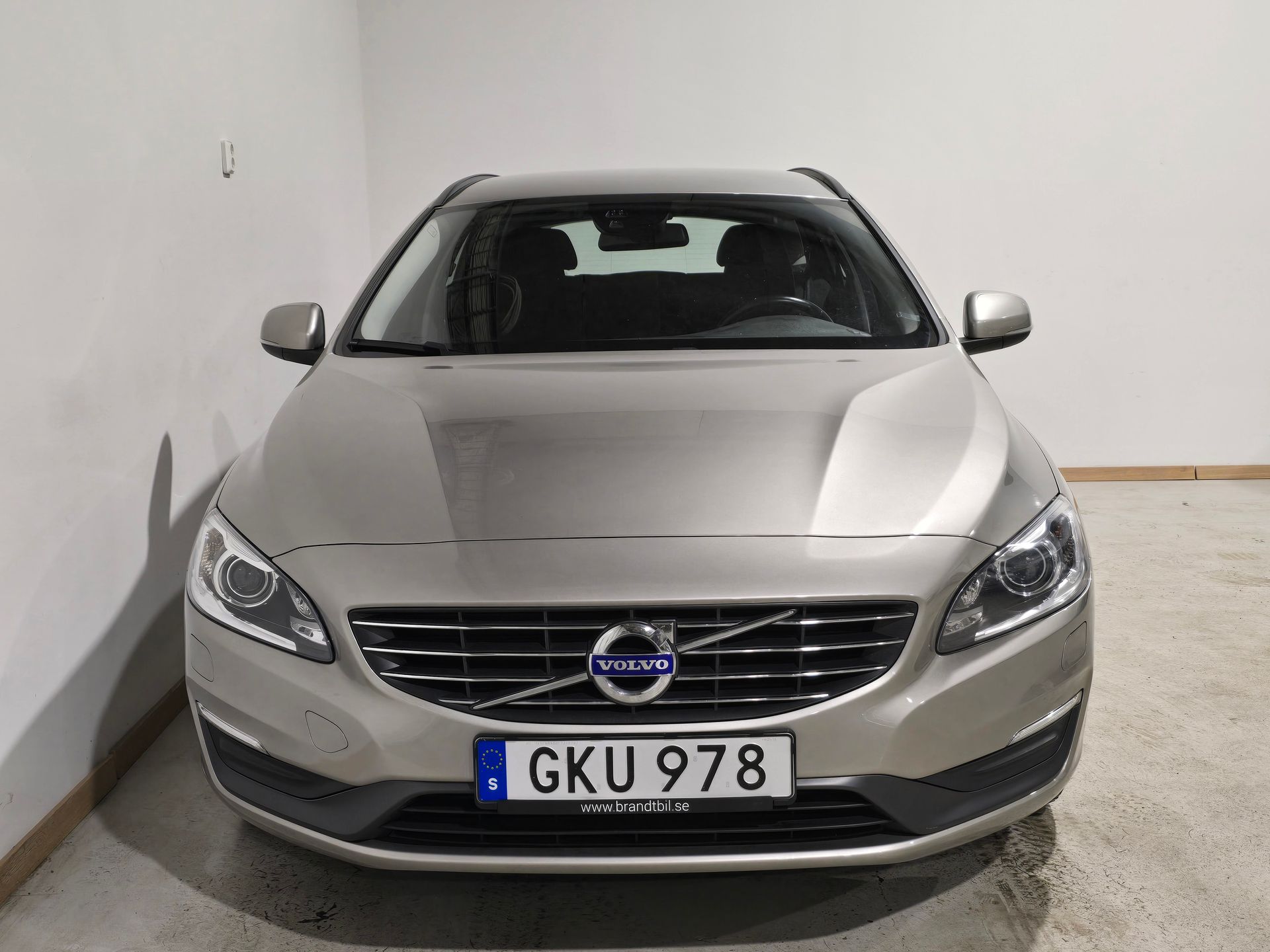 Volvo V60 D2 2015, kuva 2/10