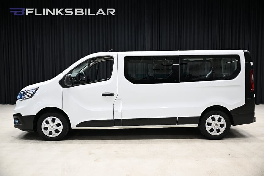 Bild 2 av Renault Trafic Passenger L2 150HK L2|9-Sits|Drag|Värmare|Backkamera|Moms