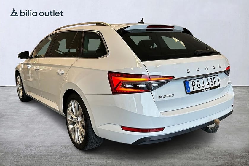 Bild 4 av Škoda Superb iV Kombi Skoda Business Ed. Style 218hk / Drag Värmare Pano