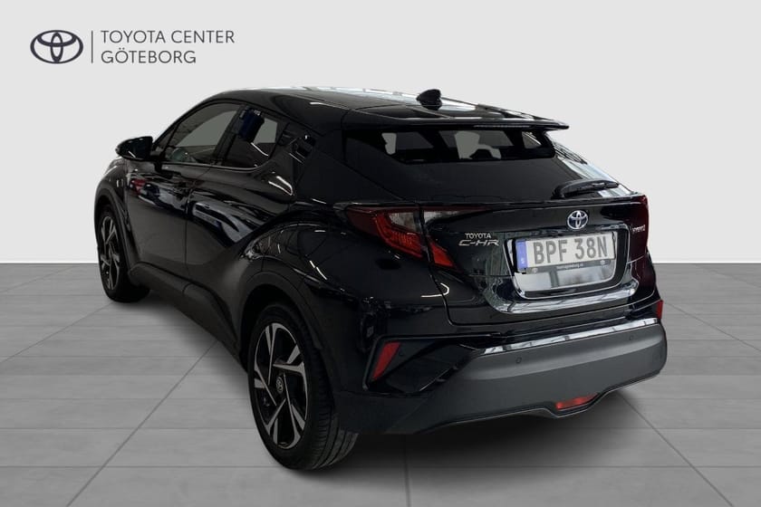 Bild 3 av Toyota C-HR Hybrid 1,8 X EDITION (MY23) NYHET BSM//VINTERHJUL INGÅR