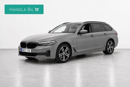 BMW 530e xDrive Touring Plug-in Cockpit Skinn P-värm Dragkrok